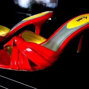 Red Vintage Style Kitten High Heel 3” Pumps sz 8.5